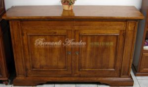 Sideboard made of solid walnut wood with 2 doors without inlays
